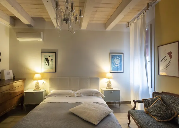 Oda ve Kahvaltı Al Battistero Luxury Ravenna