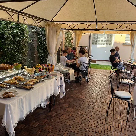Alojamento de Acomodação e Pequeno-almoço Al Battistero Luxury