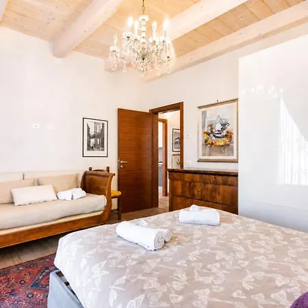Al Battistero Luxury Bed & Breakfast 3*