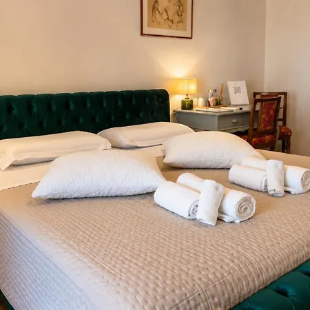 Bed & Breakfast Al Battistero Luxury 3*